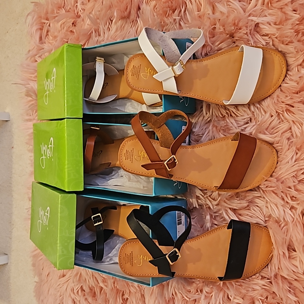 Girls 3pr Bundle y.not? Sandals. Size 5 (Big Girls)